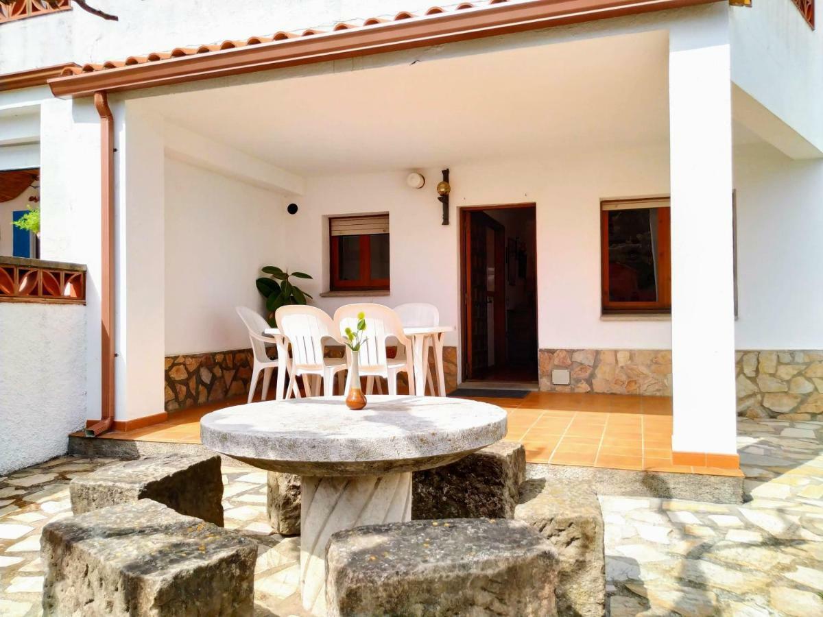Apartamento Montgó L' Escala Exterior foto