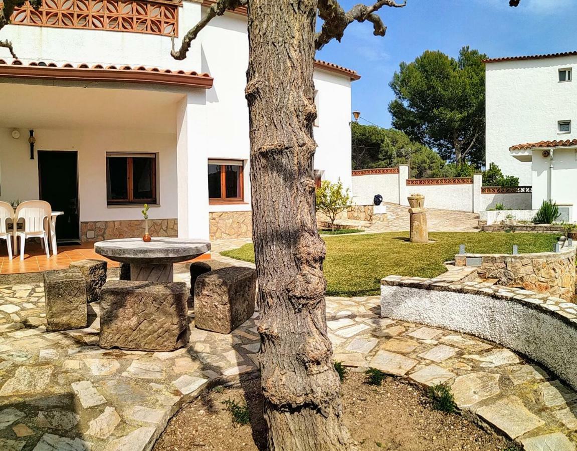 Apartamento Montgó L' Escala Exterior foto